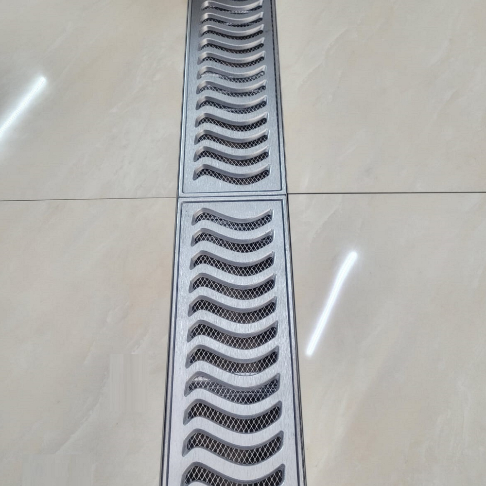 Ralo Linear Elite 15x50 com aro de fixação e tela anti-inseto